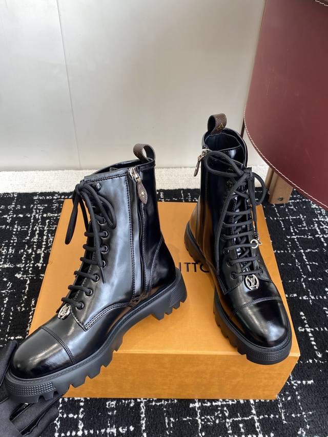 Dongguan-made Louis Vuitton 2025 Fall/Winter High-End Custom-Made Boots, Featuri