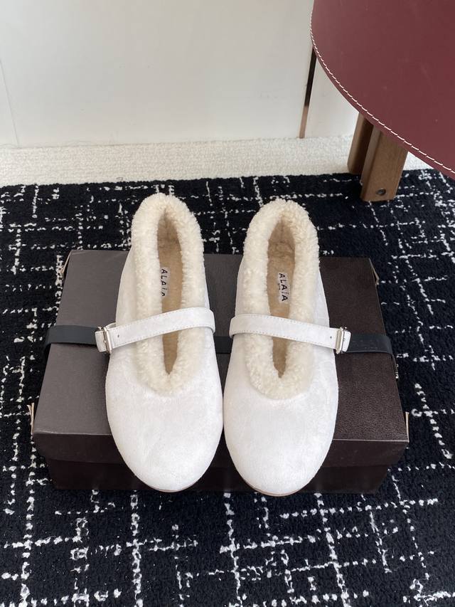 Retailer-grade Alaia Autumn/Winter Runway Style Mary Jane Wool Flat Shoes A pop
