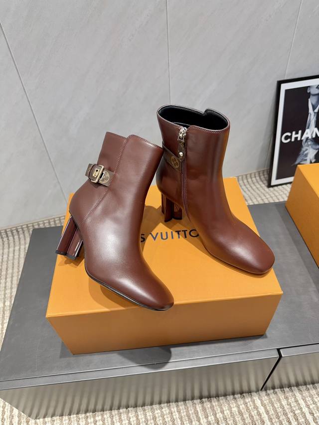 Factory Direct: Exclusive Top-Tier Version L*V 2025 VS Early Autumn Latest Hot-