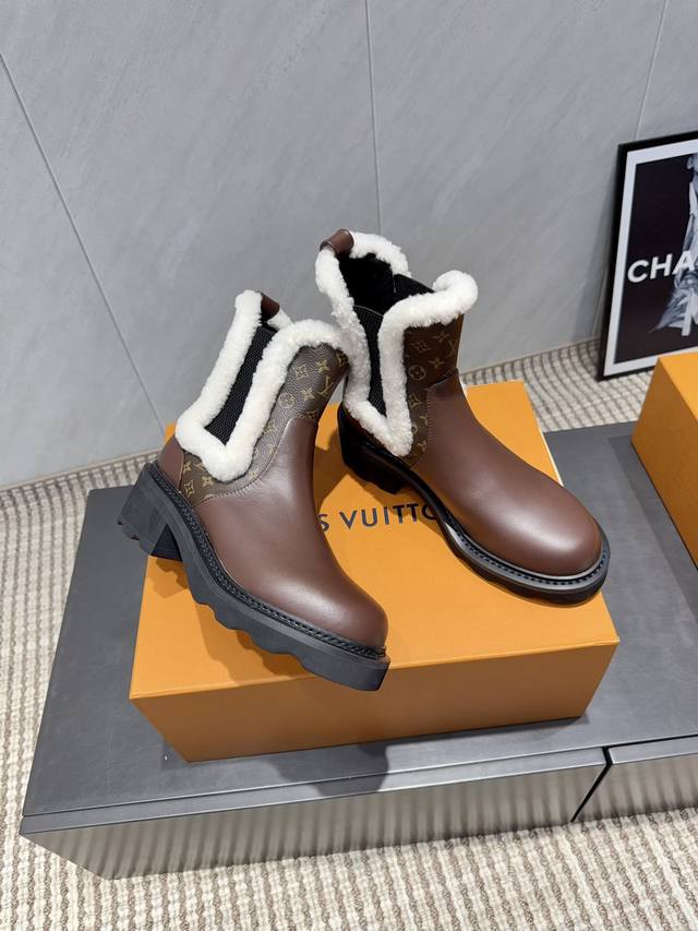 Factory Direct: Exclusive Top-Tier Version L*V 2025 VS Early Autumn Latest Hot-