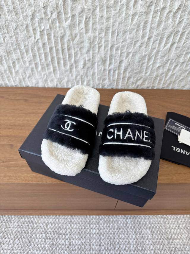 G751 Chanel 25Ss Fall/Winter New Wool Slippers The upper features classic letter