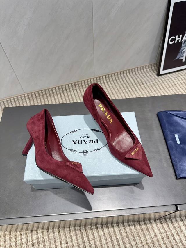 Factory Direct: Exclusive Top-Tier Version Prada 2025 VS Latest Runway Hot-Sell