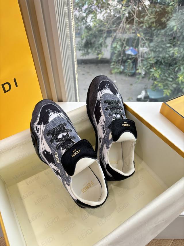 Men's 10G398 Latest Version Couple Style Fendi 2025 New Color Series Sneakers Ca