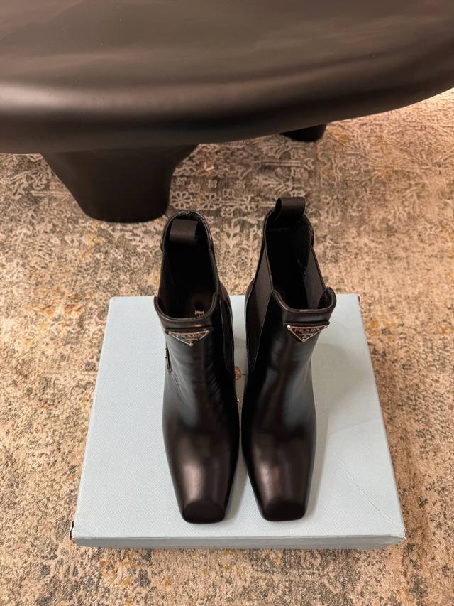 Autumn/Winter New Arrival Material: Open-edge beaded Lining: Cowhide Sole: Cowh