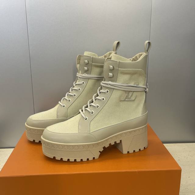 Factory price Louis Vuitton* 2025 Autumn/Winter New Lace-up Motorcycle Ankle Boo