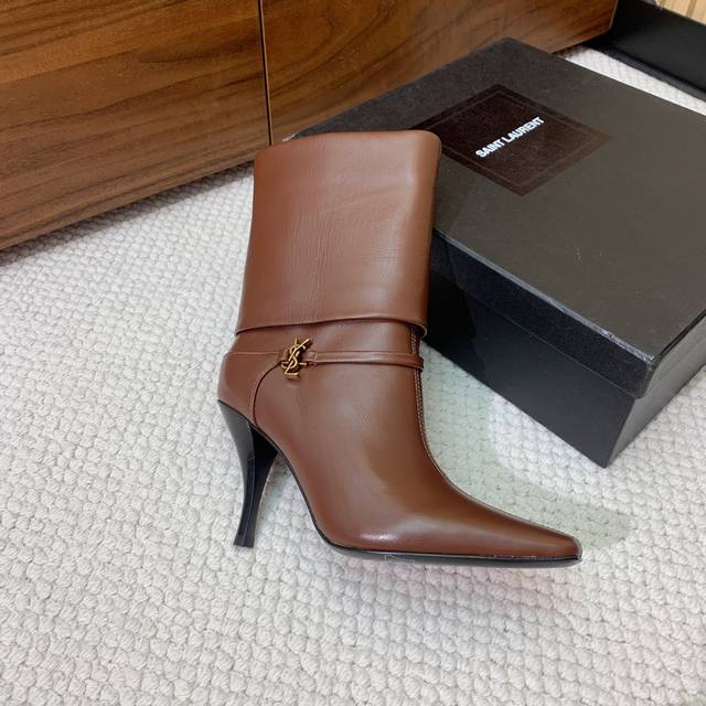 Sain* Laure* High-heeled ankle boots. Comfortable to wear, simple and versatile,