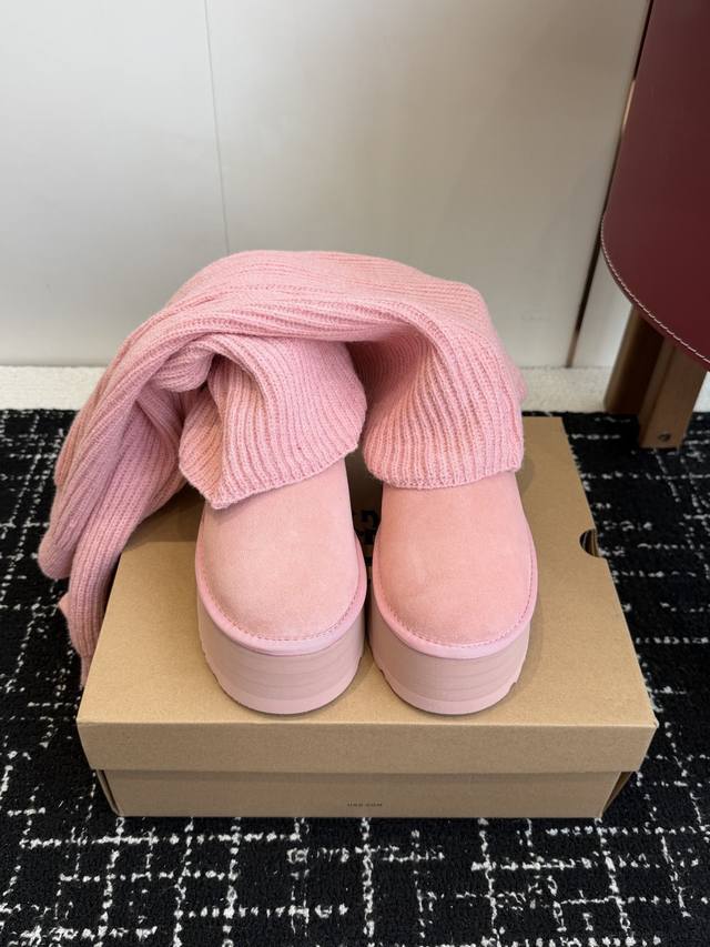 Top-Tier Socks for Online Shoppers Ugg North American Exclusive Mini Pink Sock-
