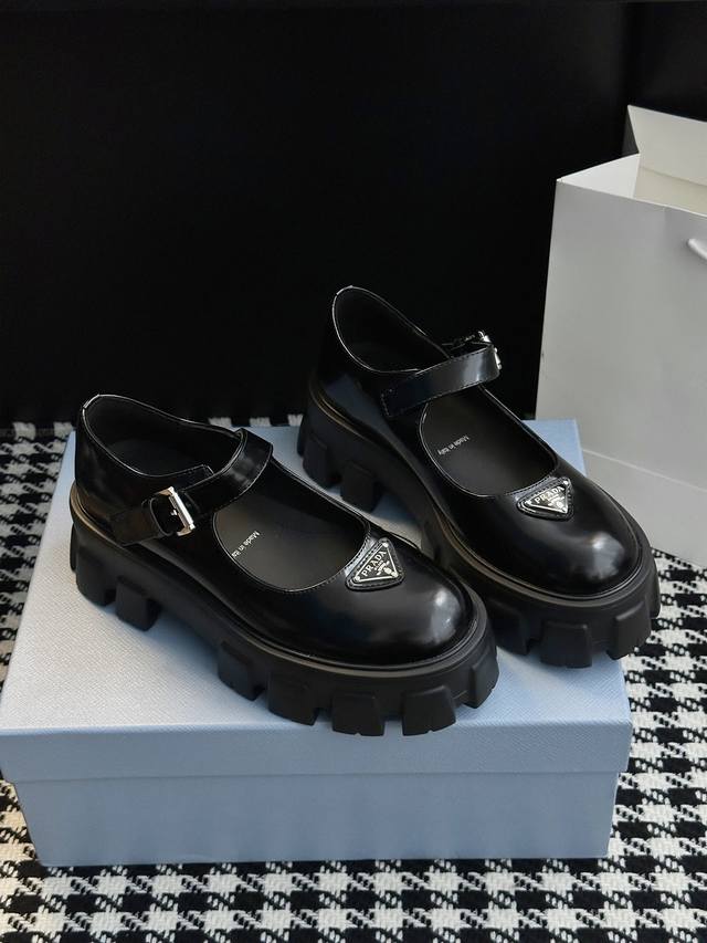 New Mary Jane Loafers New style loafers with 5.5cm heel! Made with more textured