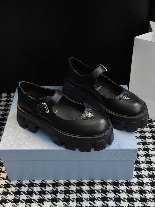 New Mary Jane Loafers New style loafers with 5.5cm heel! Made with more textured