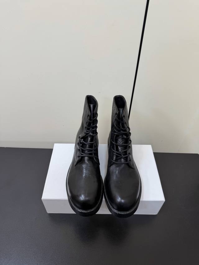 Heavy-duty Retro Washed Horsehide Lace-up Martin Boots Upper Material: Horsehide