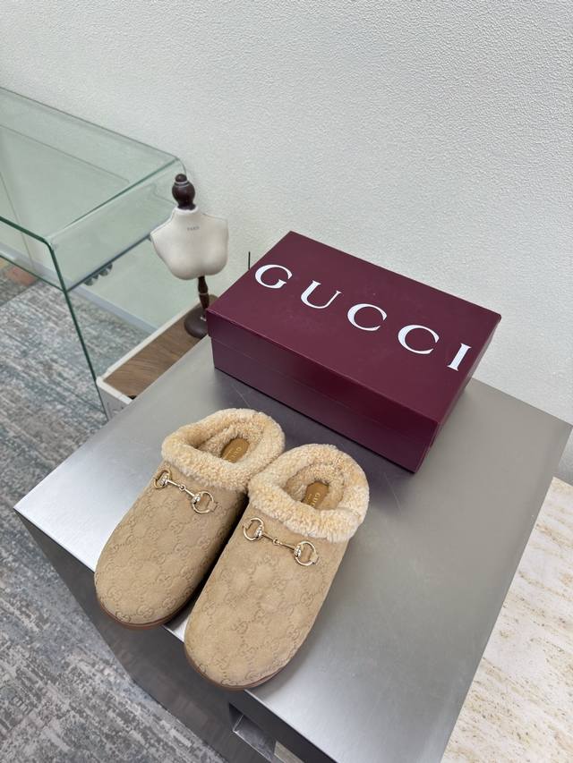 Gucci Platform Slippers with Double G Saddle Buckle and Wool Lining Gucci Double