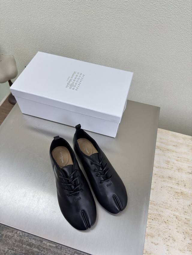 Tabi Split-Toe Open-Back Shoes Mm6 Maison Margiela Black Lambskin Hot Fashion St