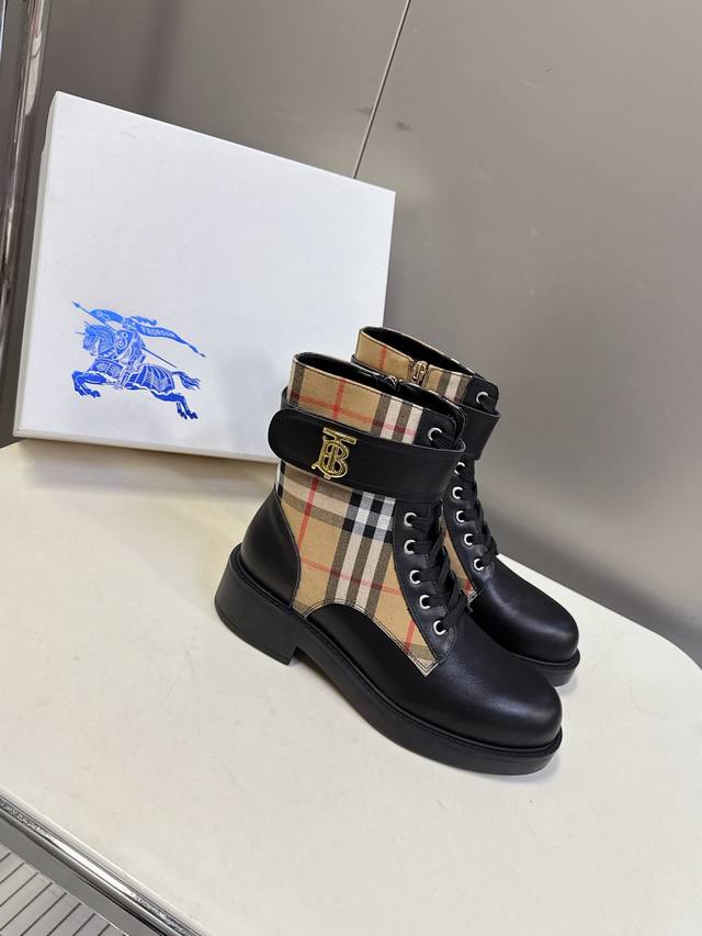 Burberry Fall/Winter Latest Vintage Style Martin Boots Many celebrities and fash