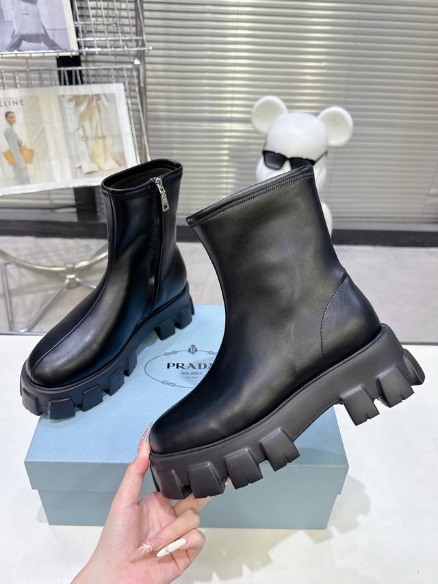 5 Autumn/Winter Prada Early Spring Ankle Boots, Elastic Boots with Pocket Badges