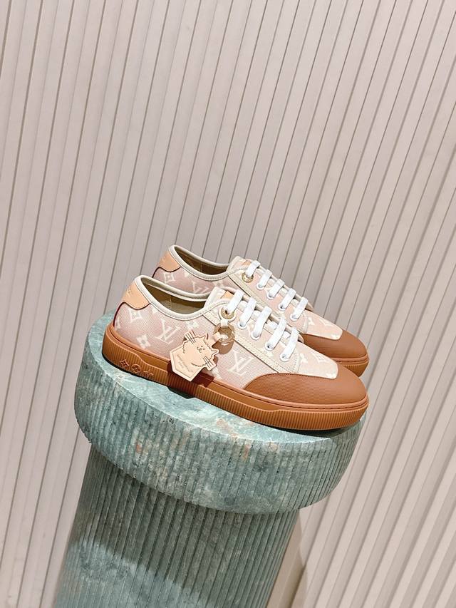 Top Version: :Lv Lu, the 25th anniversary limited edition cat is here! New Lv ca