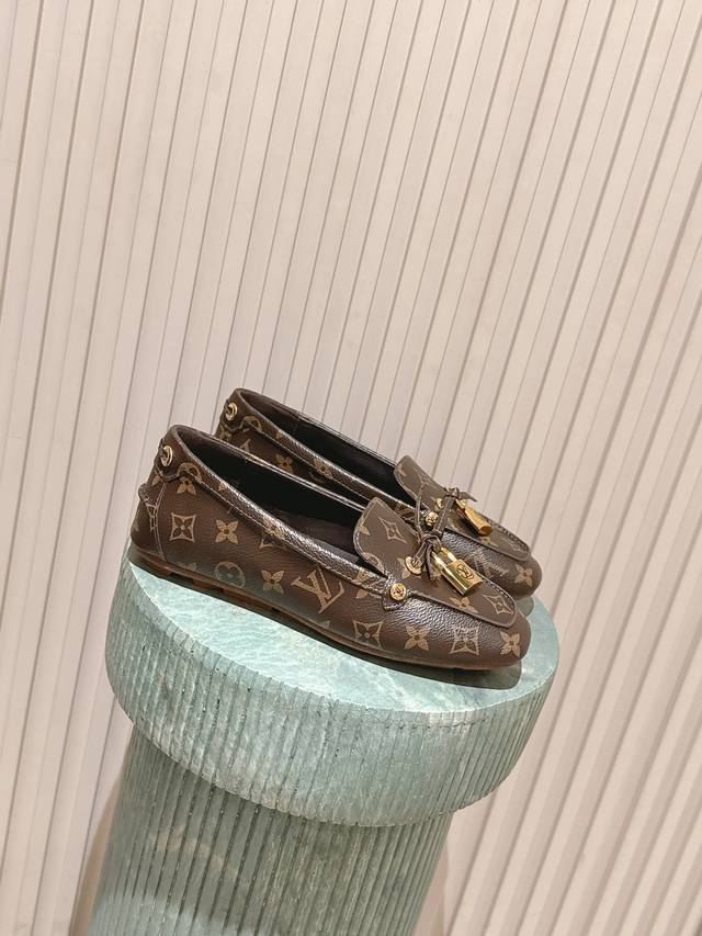 Retailer Grade: Louis Vuitton 25Ss flat loafers/driving shoes, made with premium