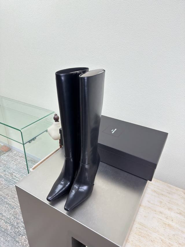 YSL High-Heeled Boots - A Must-Have for Long Legs! YSL High-Heeled Boots Yvette