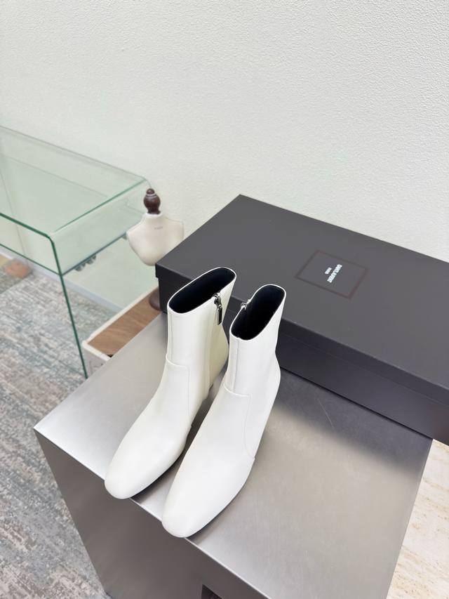 Commuting Series - Versatile and Pressure-Free Layered Leather Heel - A Must-Hav