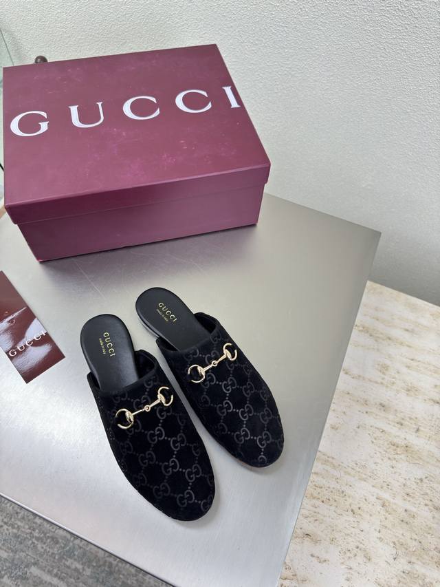 Classic Flat Saddle Buckle Slippers Gucci Double G Logo Classic Saddle Buckle B
