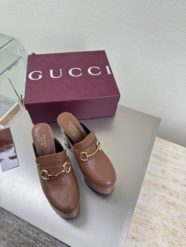 Gucci platform sandals with a 13cm heel and 4.5cm platform. Brown cowhide with