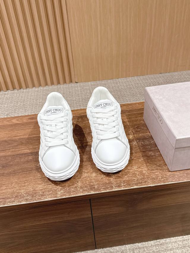 Jimmy Choo's new casual shoes, made of Diamond-patterned quilted leather. The s