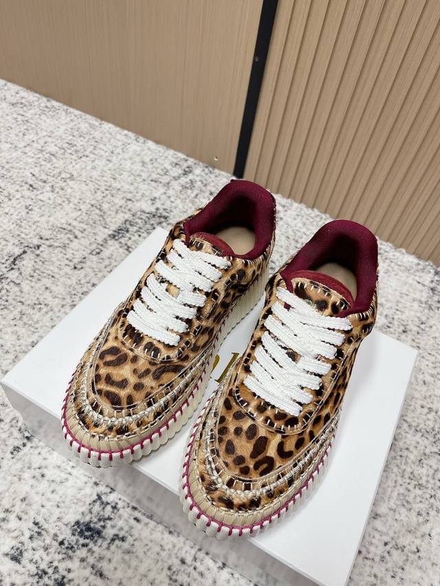 Top-tier version: Chloe 25 New Thick-soled White Sneakers Casual Shoes Original