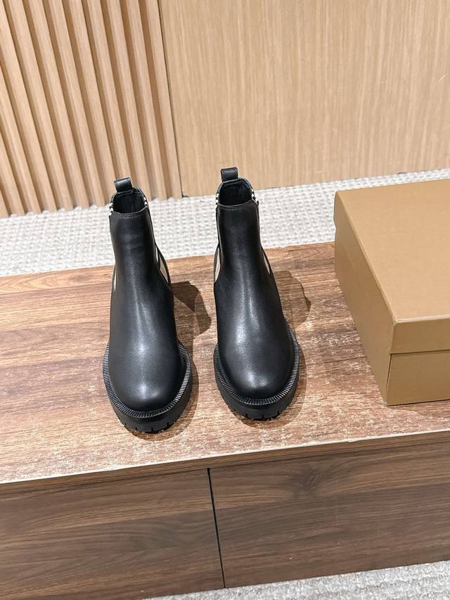 Dongguan-made Burberry Top Quality Slip-on Chelsea Motorcycle Boots Fashionable