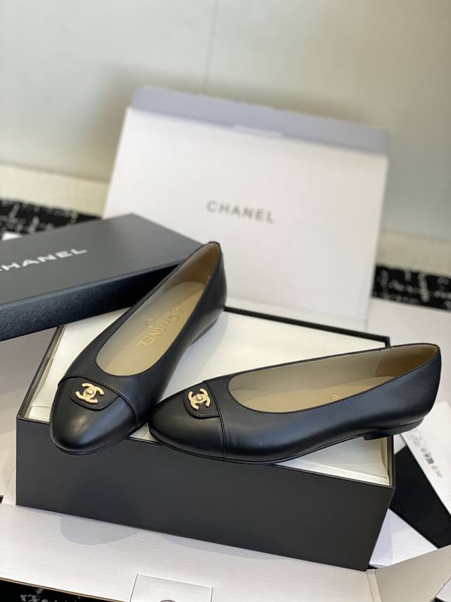 Dongguan-made high-quality Chanel vintage-style pointed-toe ballet flats with a