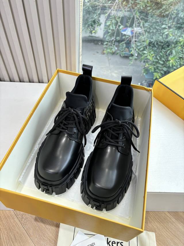 G306 What you see is what you get: Fendi 25 New Autumn/Winter Deep-Cut High Boot