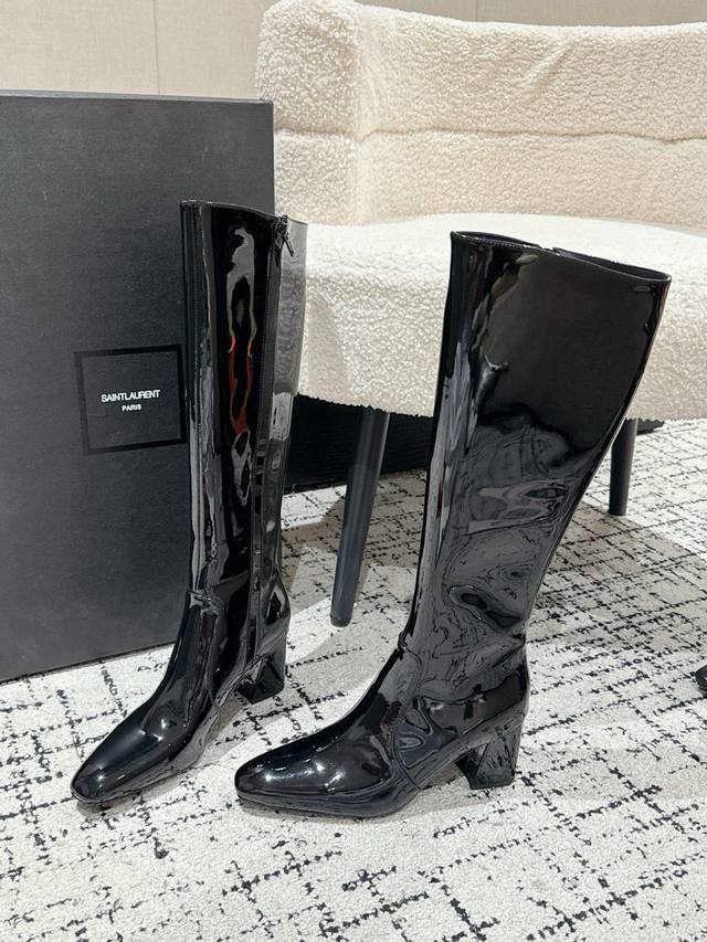 Saint Laurent YSL Square Toe High-Heeled Boots The design highlight of these YSL