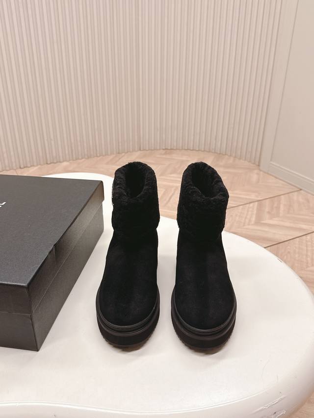 Selling Chanel classic suede and wool boots. High-end feel, easy to match, very