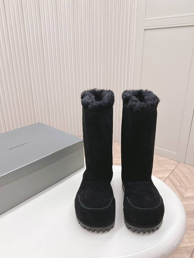 Selling short, mid, and high-heeled men's boots, add 20. Balenciaga oversized s