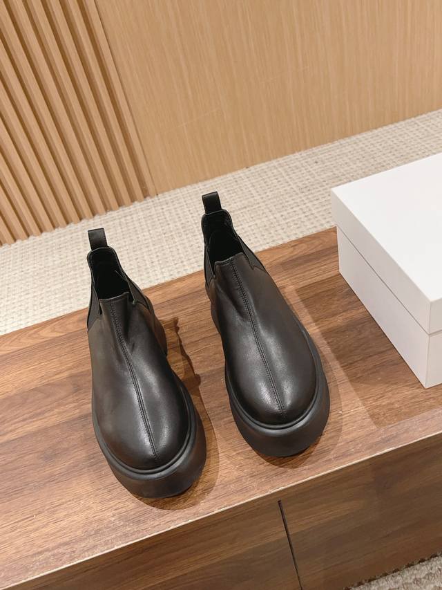 Dongguan-made The Row Minimalist Chelsea Boots Maintaining its minimalist and s