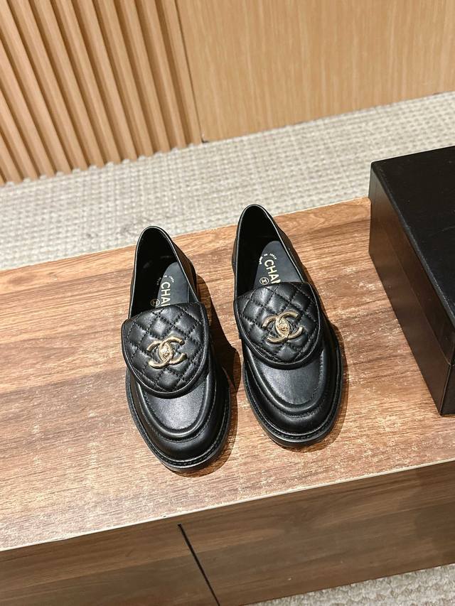 Chanel Vintage Quilted Classic Retro Lambskin Loafers Quilted upper design