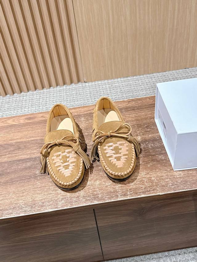 Isabel Marant New Hand-woven Loafers A relaxed French-European style, incredibly