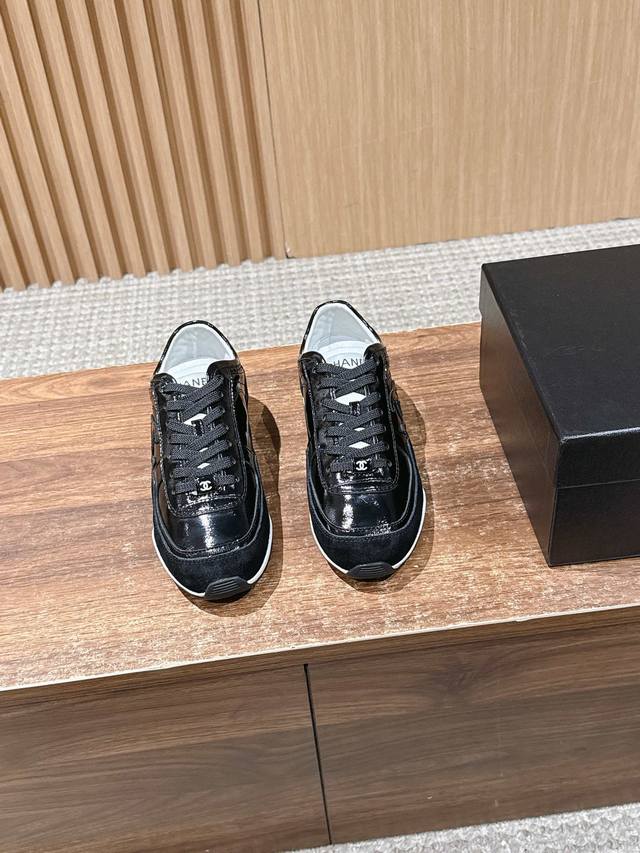 Chanel New Couple's German Training Casual Shoes. The slightly pointed toe make
