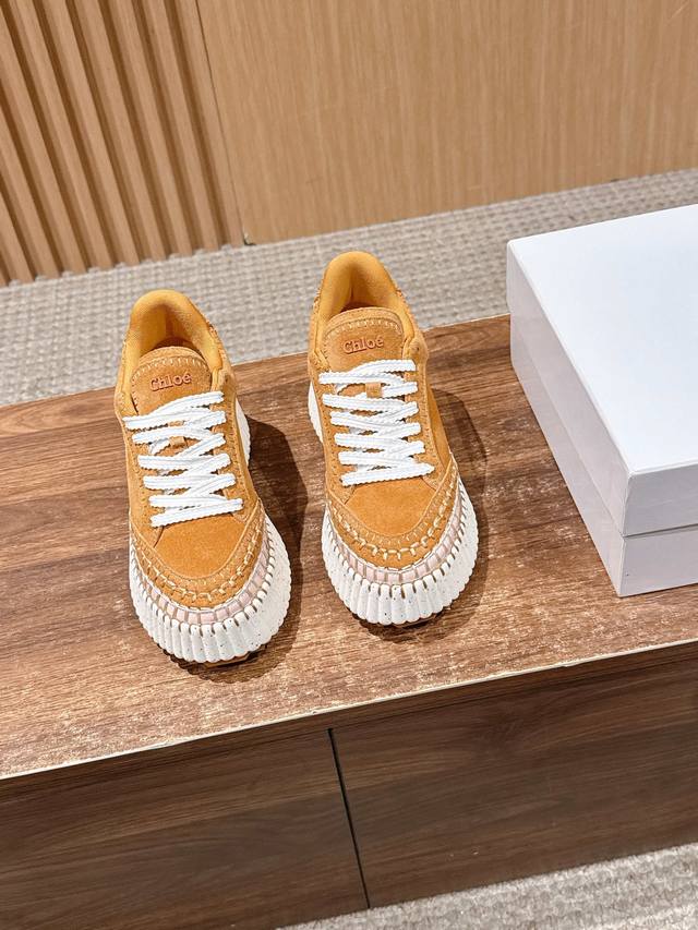 5Cm #Choi New White Sneakers, the same style worn by Joey Yung, Sun Yi, and Vict