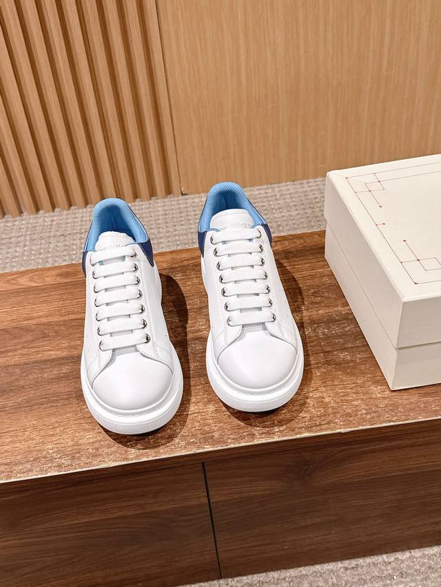 Men's +10 Dark Blue Leather & Mesh# McQueen is undoubtedly the king of classic w