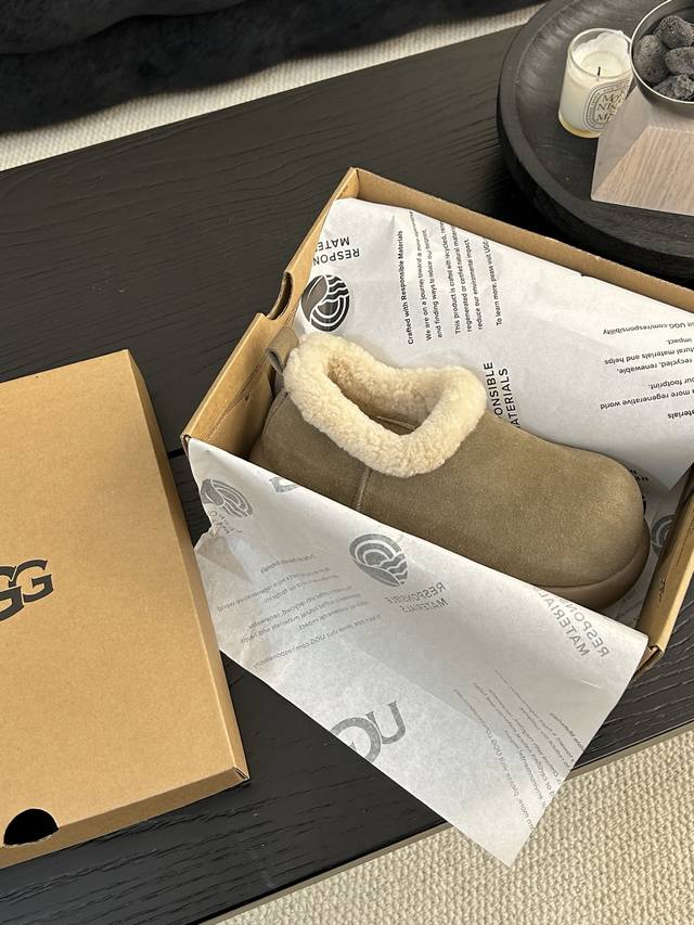 New Arrival: Curly-Fur Moccasins! Classic moccasin design, soft sheepskin upper