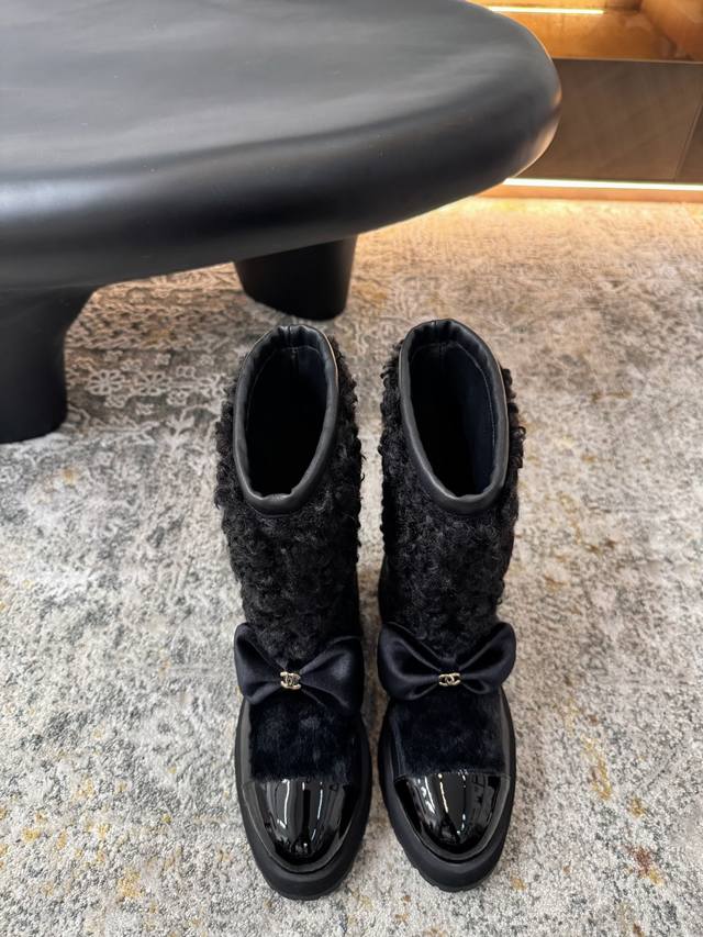 New Arrival Material: Cowhide + Knitted Wool Roll Lining: Sheepskin Sole: Molded