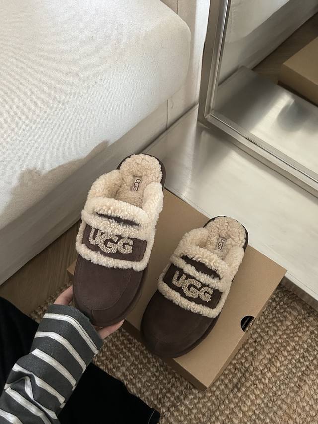 New Ugg Australian lambswool trendy slippers, chubby little slippers made of co