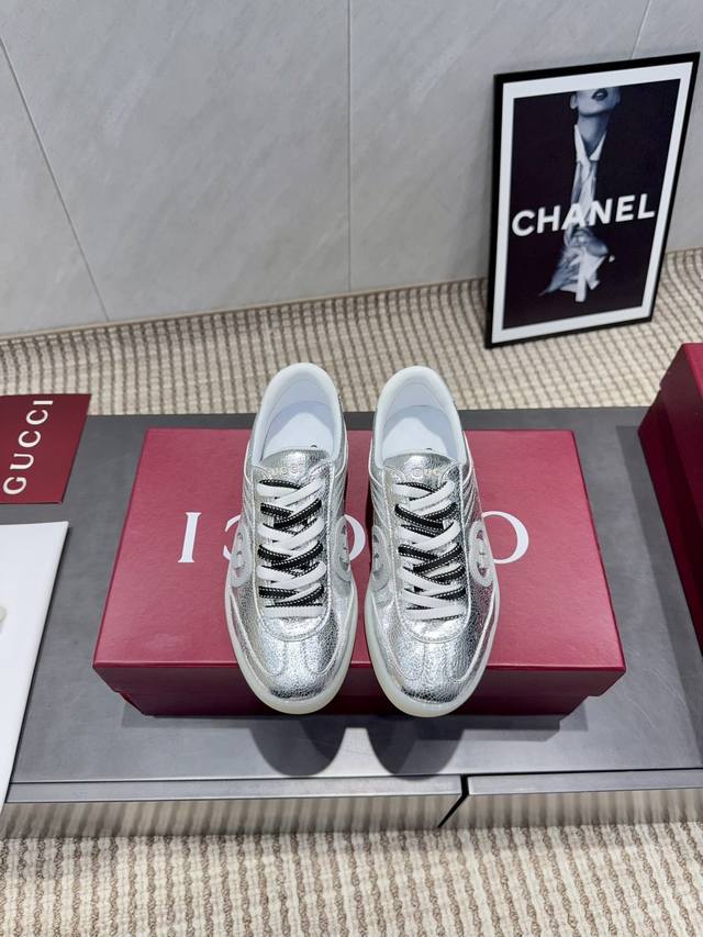 Factory Direct: Women's and Men's sizes can be customized. Exclusive top-tier v