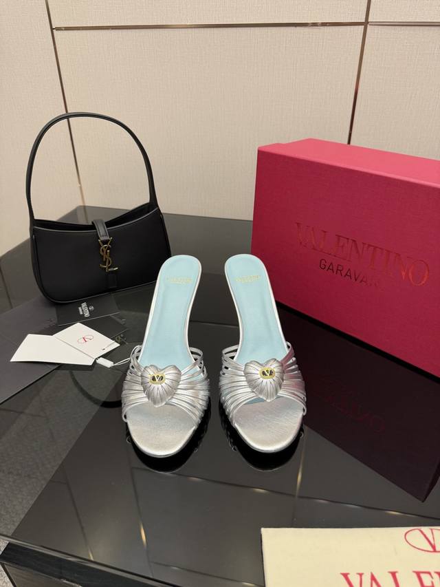 Valentino's hottest new arrivals of 2025! These new sandals are so comfortable..