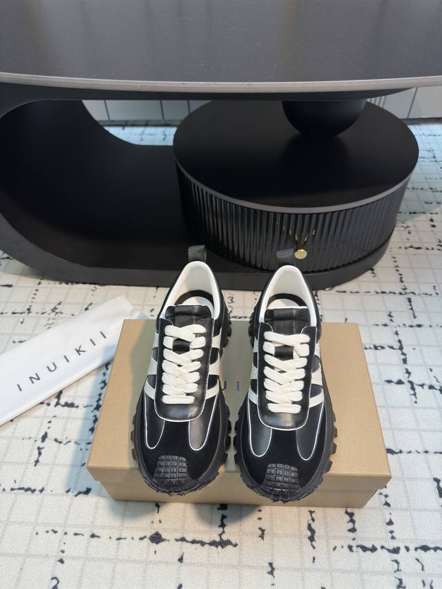 Inuikii's casual shoes are absolutely stunning! Every detail exudes sophisticati