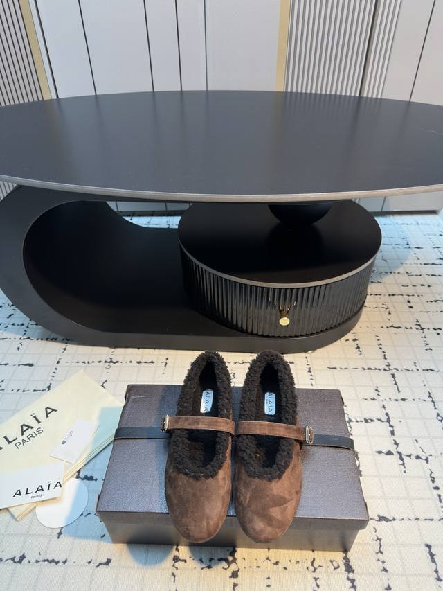 Alaia25Ss Autumn/Winter New Fleece-Lined Birkenstock-Style Mary Jane Shoes Made