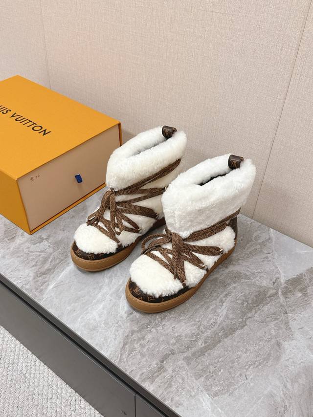 Louis Vuitton's latest Fall/Winter snow boots Super popular with celebrities and