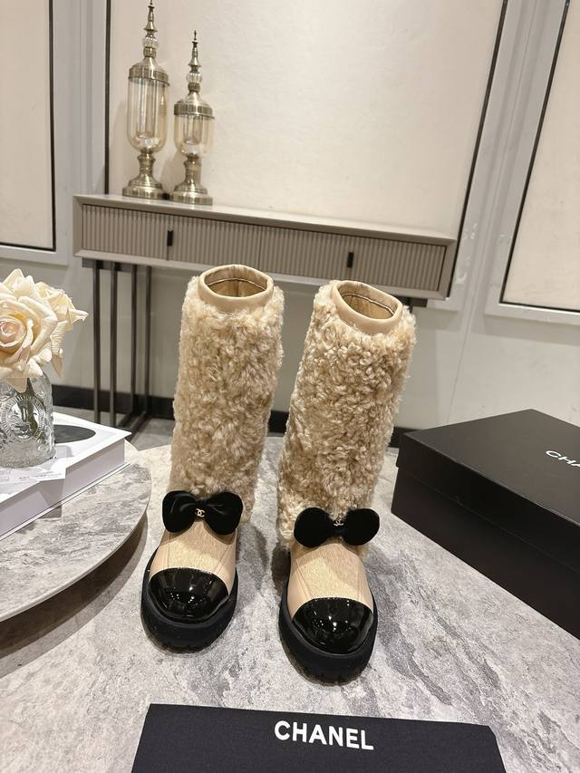 Chanel Fall/Winter 2025 New Arrival: Classic Runway Style Double C Bow Color-Blo