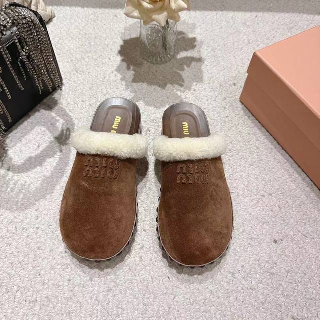 Miumiu Cotton Sandals 2025 Autumn/Winter New Style Shoes. The unique color-brush