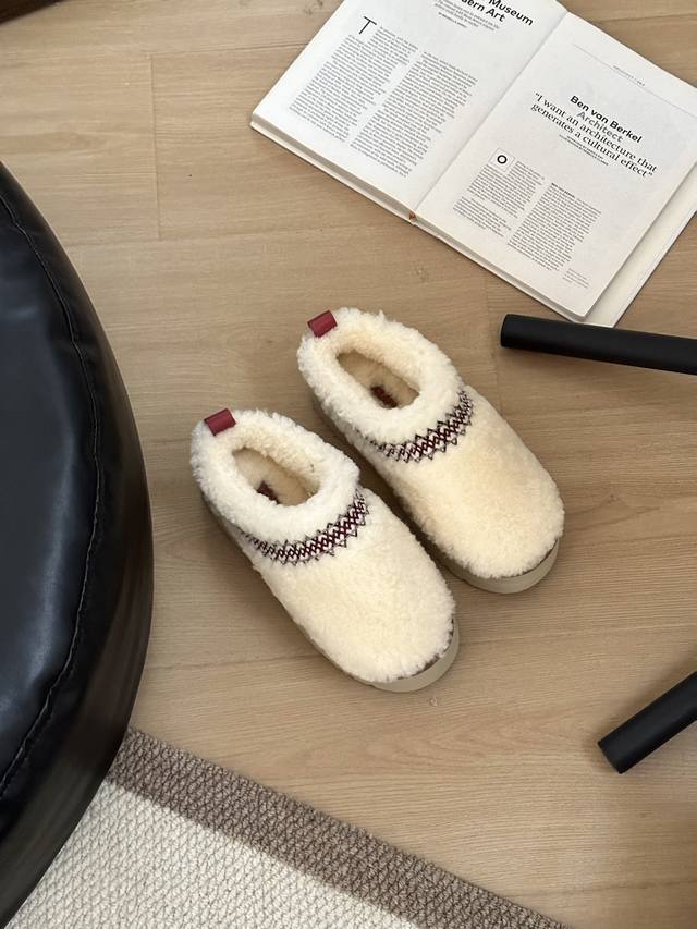 Upgraded Ethnic Style Lambswool Thick-Soled Fur Sandals Upper made of lambswool