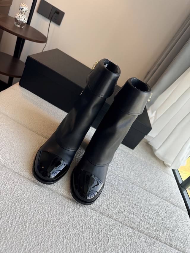 New Arrival! Ch*Nel's latest leather boots! Wide-leg mid-calf/high-calf boots,